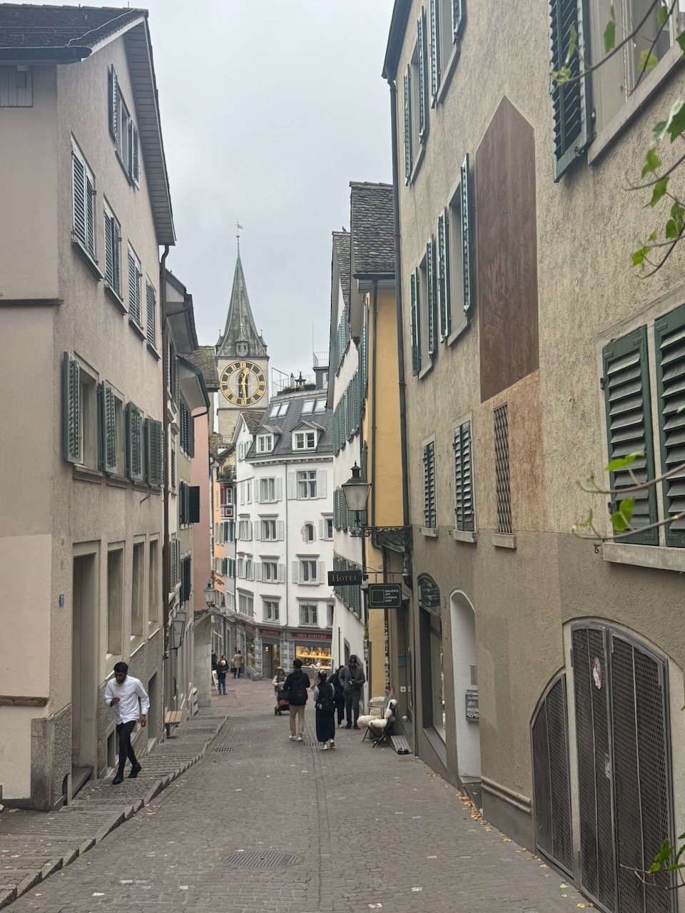 Walk up to Lindenhof